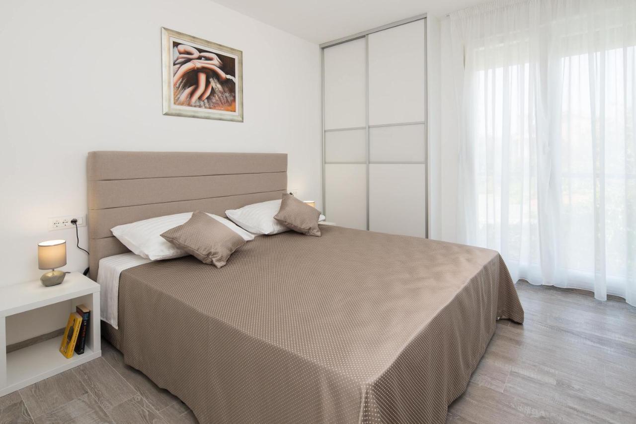 Apartments Alba 1 斯拉汀 外观 照片