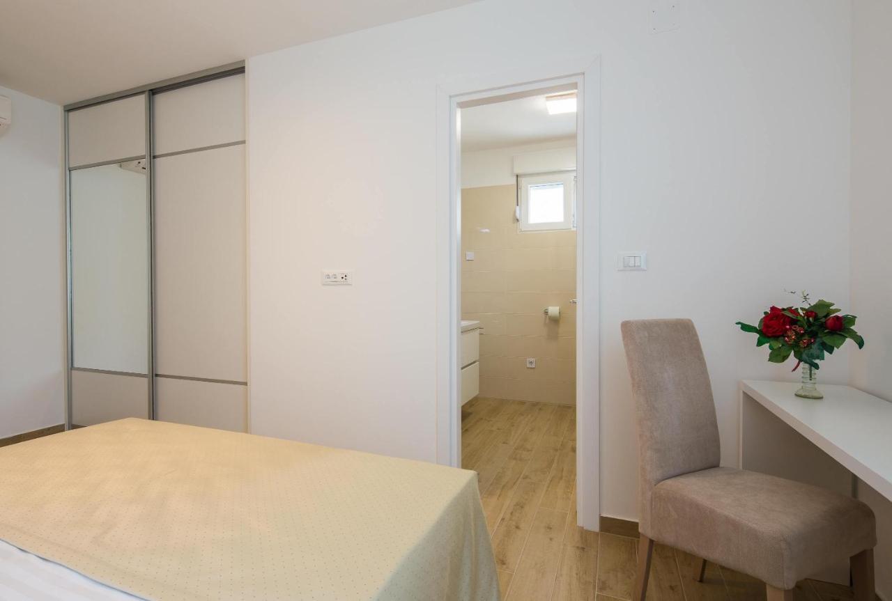 Apartments Alba 1 斯拉汀 外观 照片